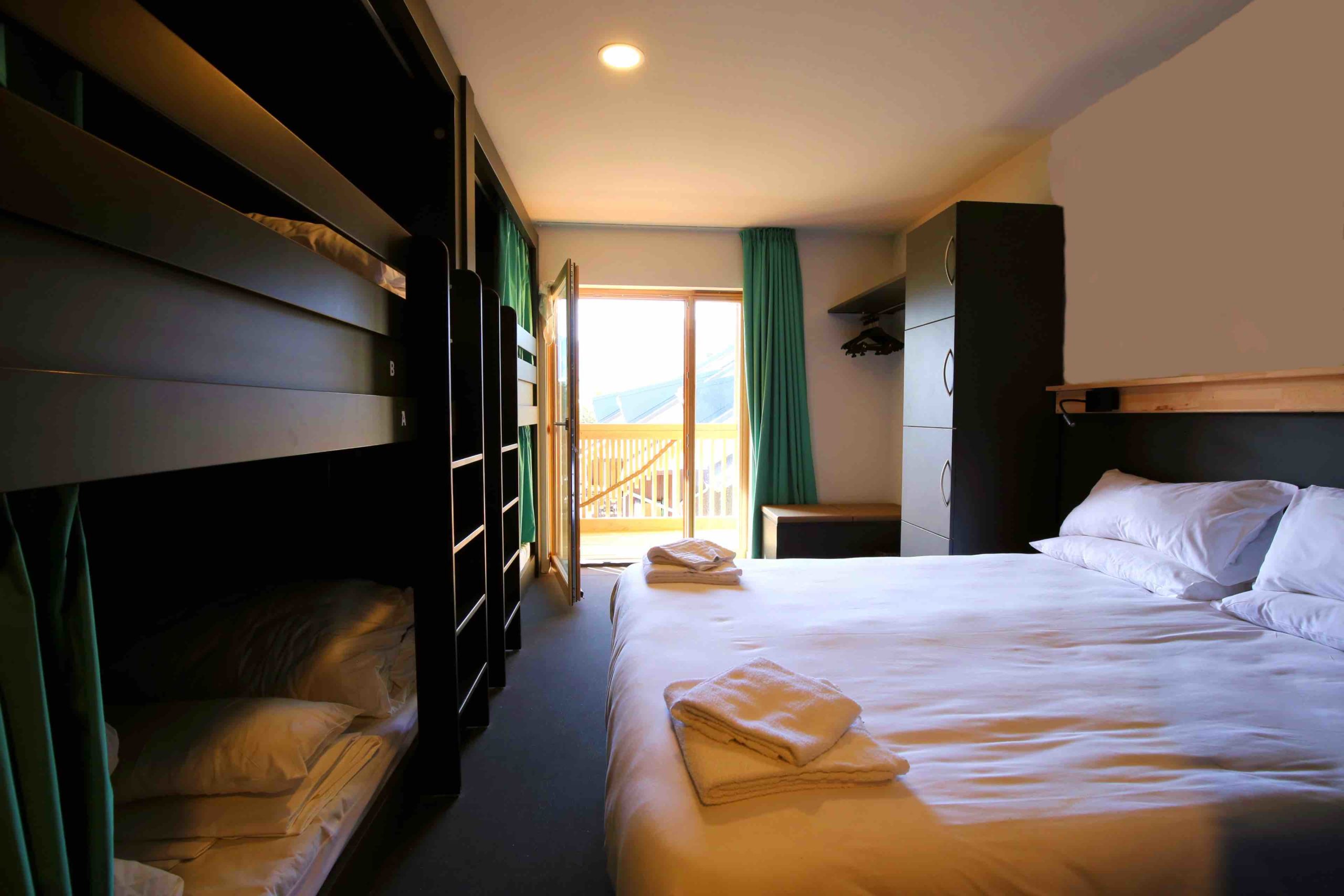 hostel_les_2_alpes_chambre_familliale