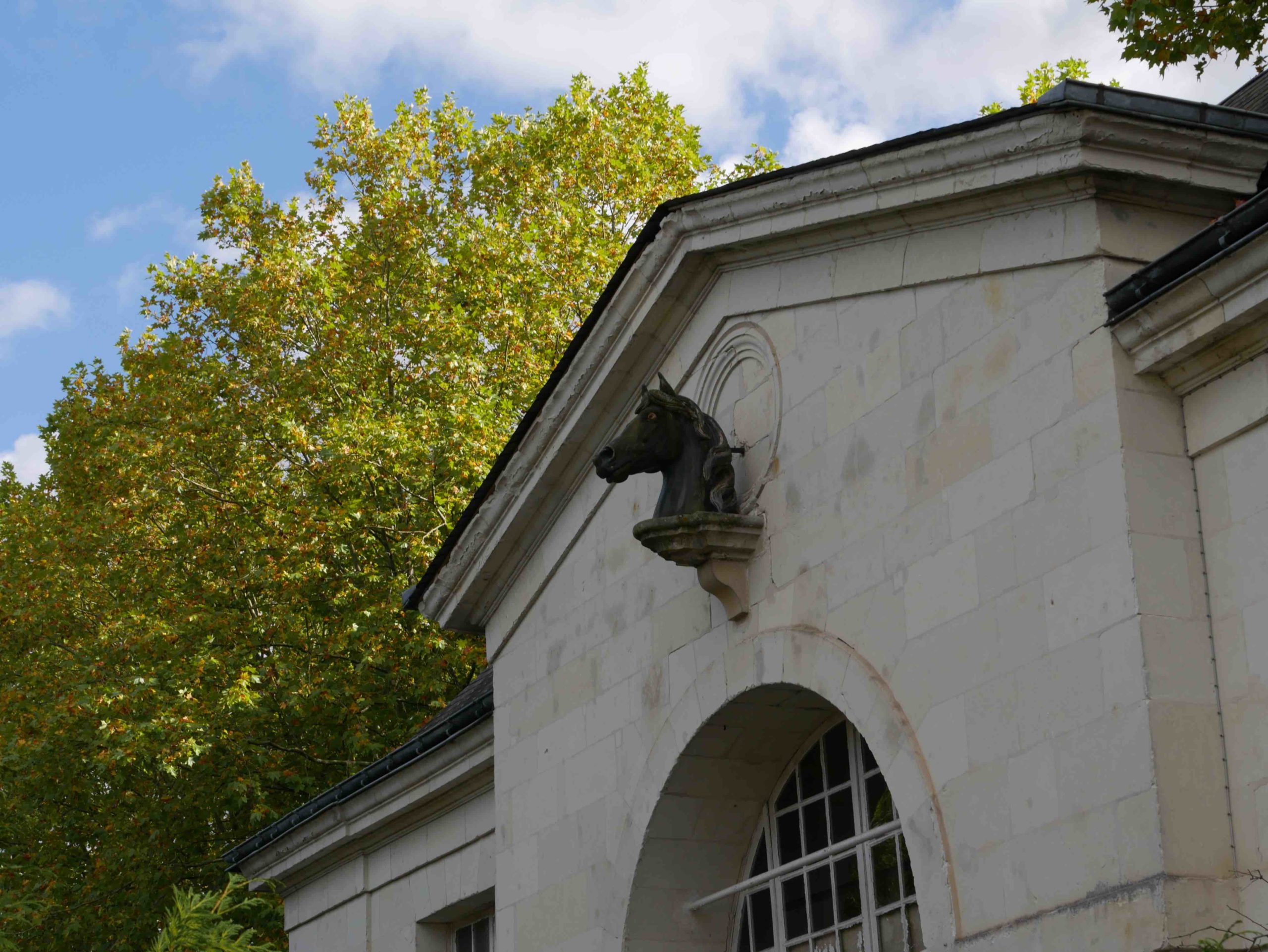 hostel_tours_chateaux_BD