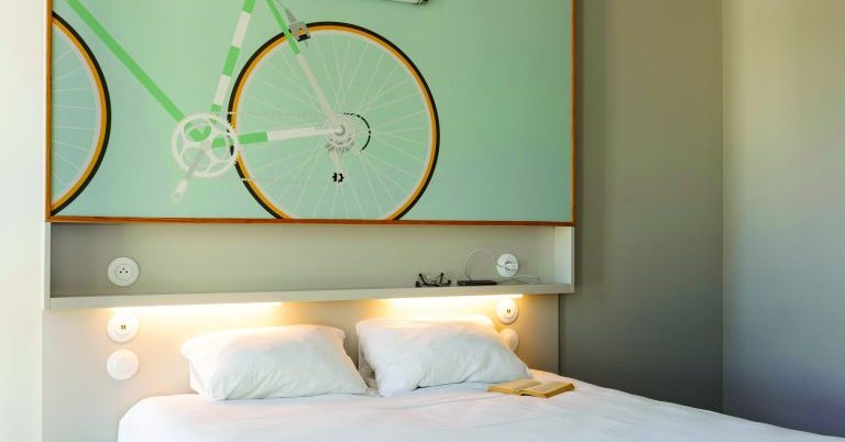 Chambre double Tours Hostel